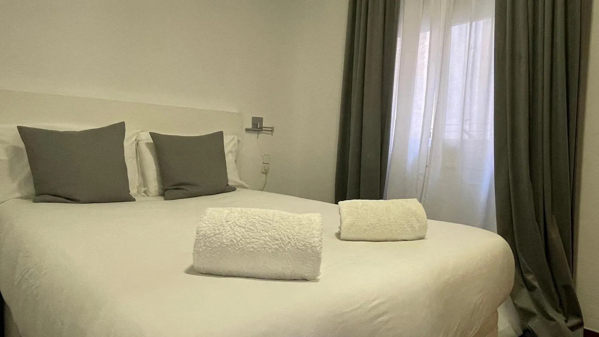 Centric Eixample Clinic Aribau Appartement Barcelona 0*,
